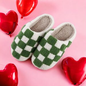 Checkered House Slippers, Trendy House Shoes Men - 3-PhotoRoom(1)