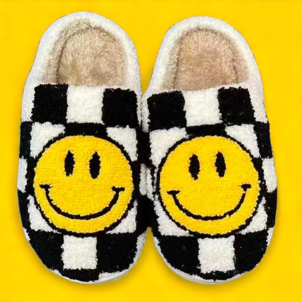 Checkered Smiley Face Slippers_4169-gigapixel-PhotoRoom