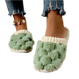 Fashionable Winter Fur Slippers - Faux Warmth (2)