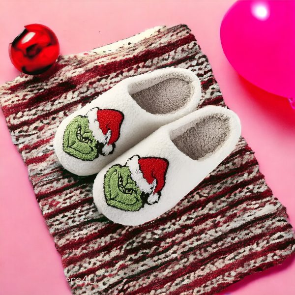 Grinch-Inspired Slippers Women's Slides Movie House Slippers for Advent Time Warm, Cozy Slippers Slippers for women - 1-PhotoRoom(2)
