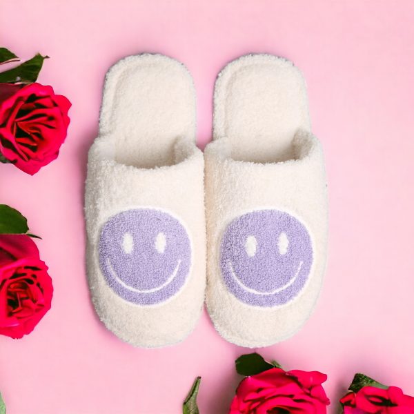 Stay Cozy and Stylish with Women’s Smiley Face Slippers (2)-PhotoRoom