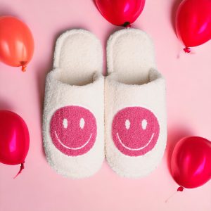 Stay Cozy and Stylish with Women’s Smiley Face Slippers (3)-PhotoRoom(2)