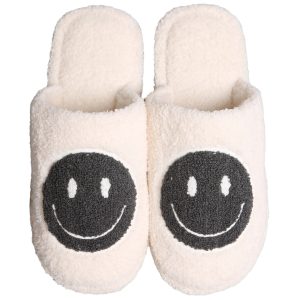 Stay Cozy and Stylish with Women’s Smiley Face Slippers (7)-PhotoRoom(1)