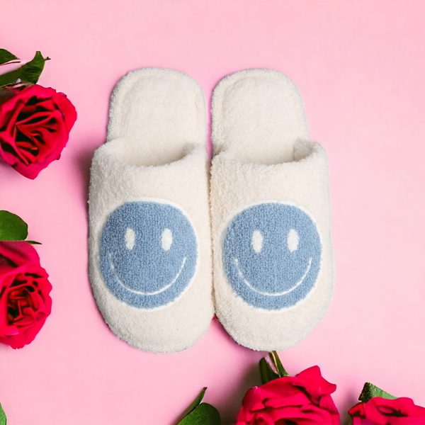 Stay Cozy and Stylish with Women’s Smiley Face Slippers (8)-PhotoRoom