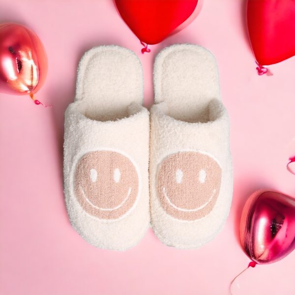 Stay Cozy and Stylish with Women’s Smiley Face Slippers (9)-PhotoRoom(2)