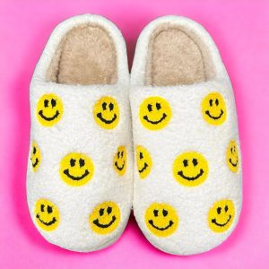 Tiny Smiley Face Slippers_7222-gigapixel-PhotoRoom