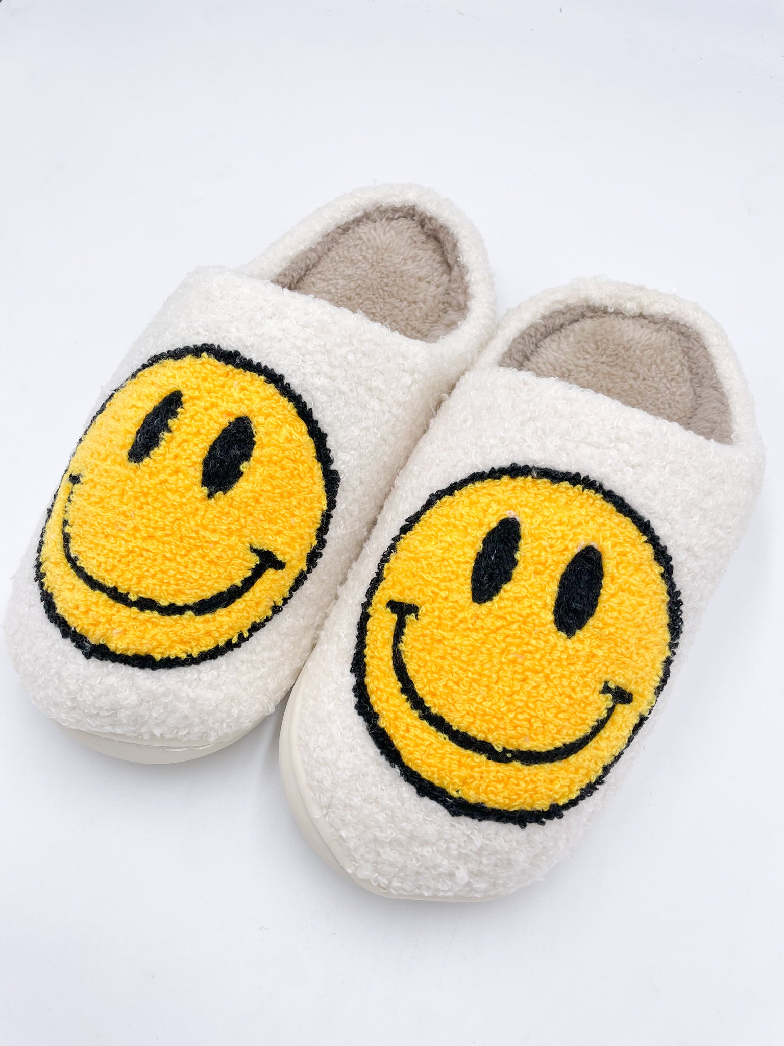 smile-slippers-comfort-style-and-happiness-65ae042ee8649.jpg