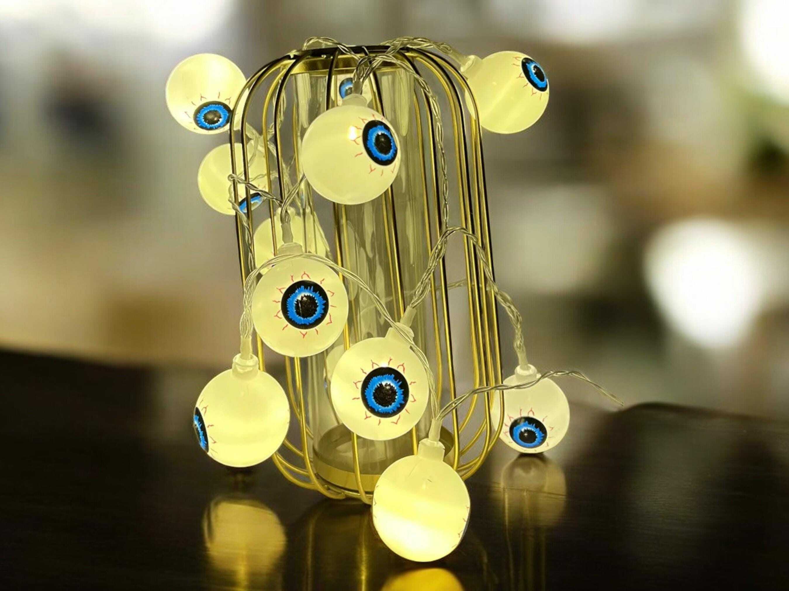 2024 Halloween Eyeballs LED String Lights - Fun Decorative Lighting for Spooky Holiday Decor