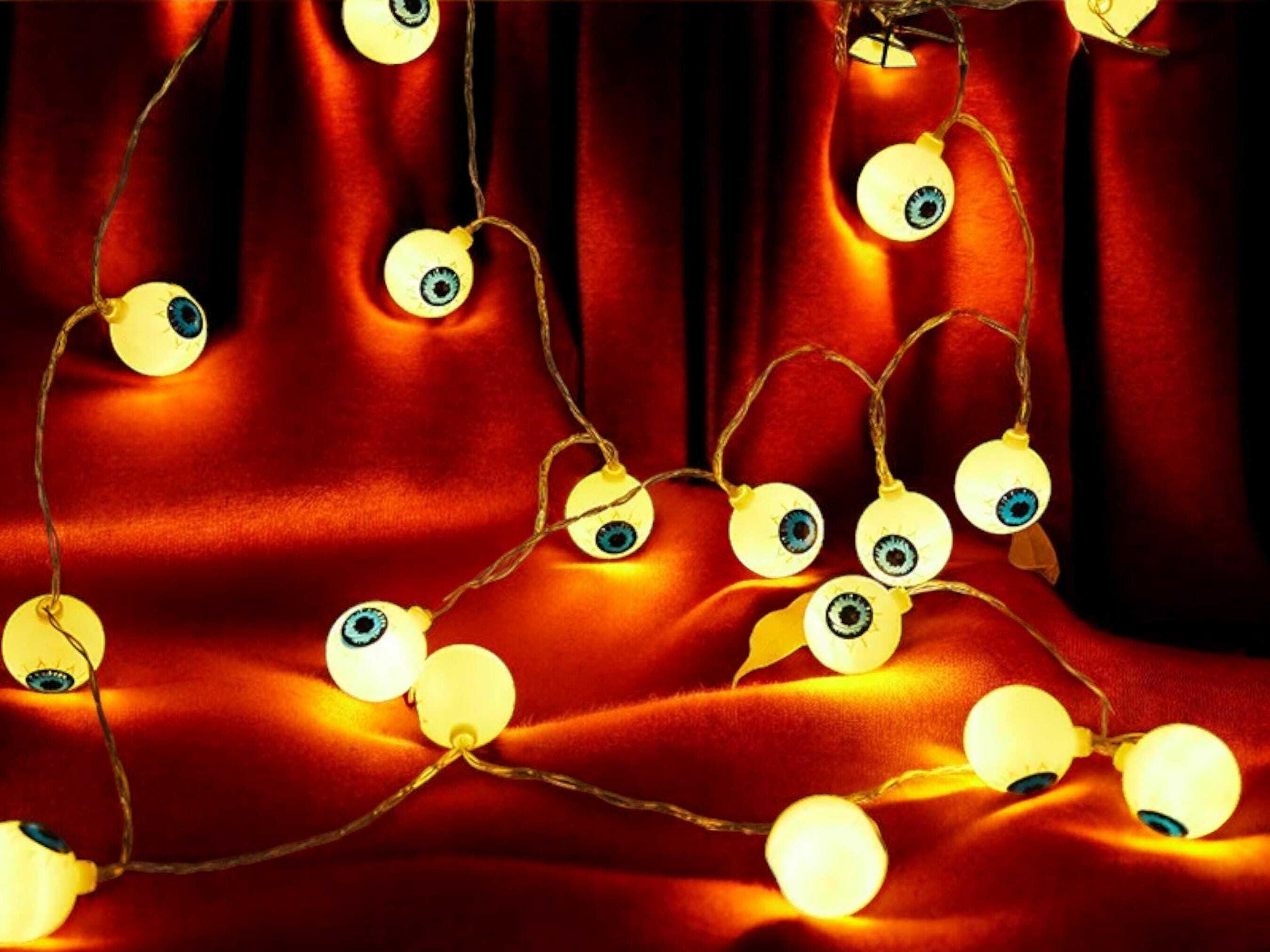 2024 Halloween Eyeballs LED String Lights - Fun Decorative Lighting for Spooky Holiday Decor