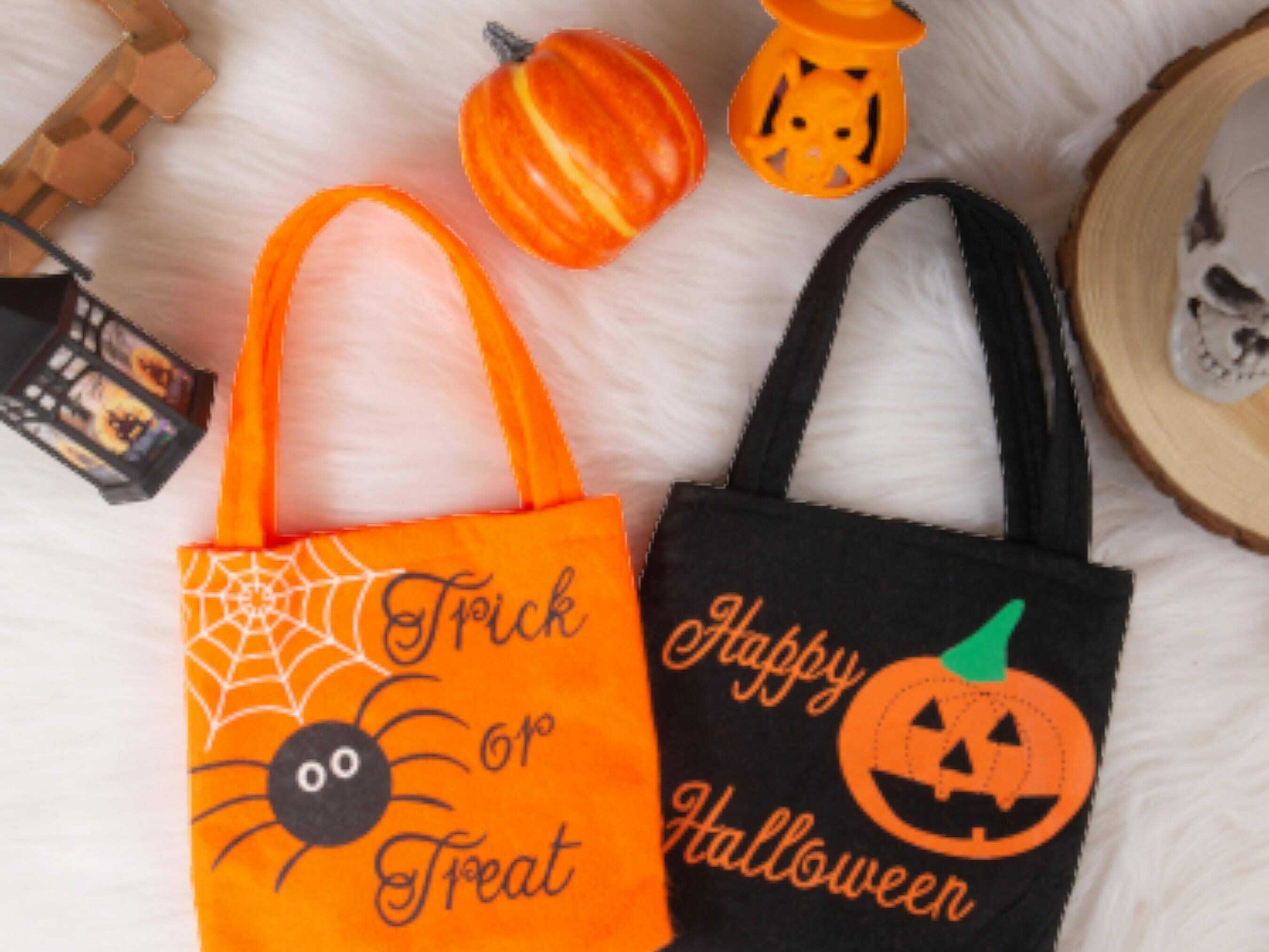 2024 Halloween Nonwoven Tote Bag - Lightweight Trick or Treat Bag, Perfect Gift for Spooky Season