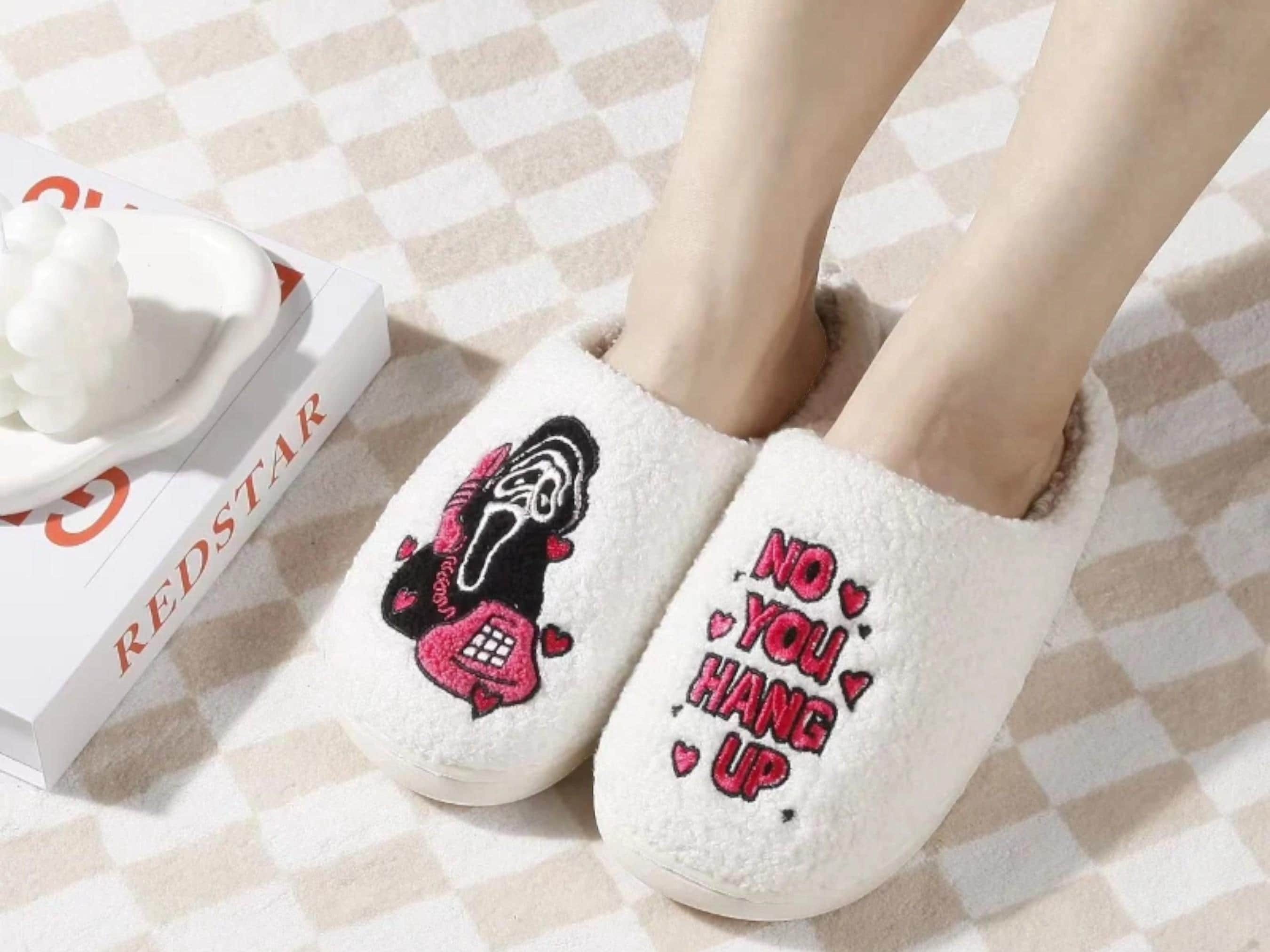 2024 Halloween Slippers for Couples - Cozy Plush Slides, Non-Slip Indoor Footwear, Perfect Gifts