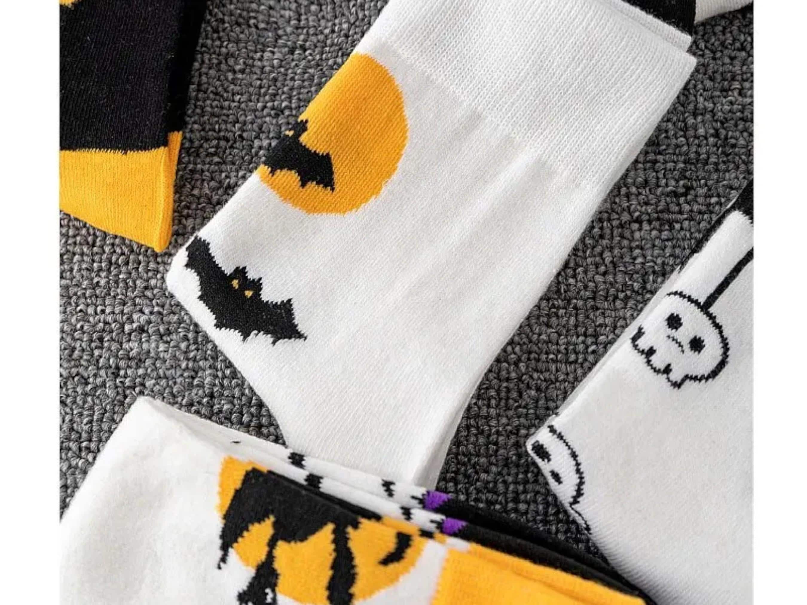 5 Pairs Halloween Novelty Graphic Slippers - Breathable, Comfortable Gift for Holiday Season