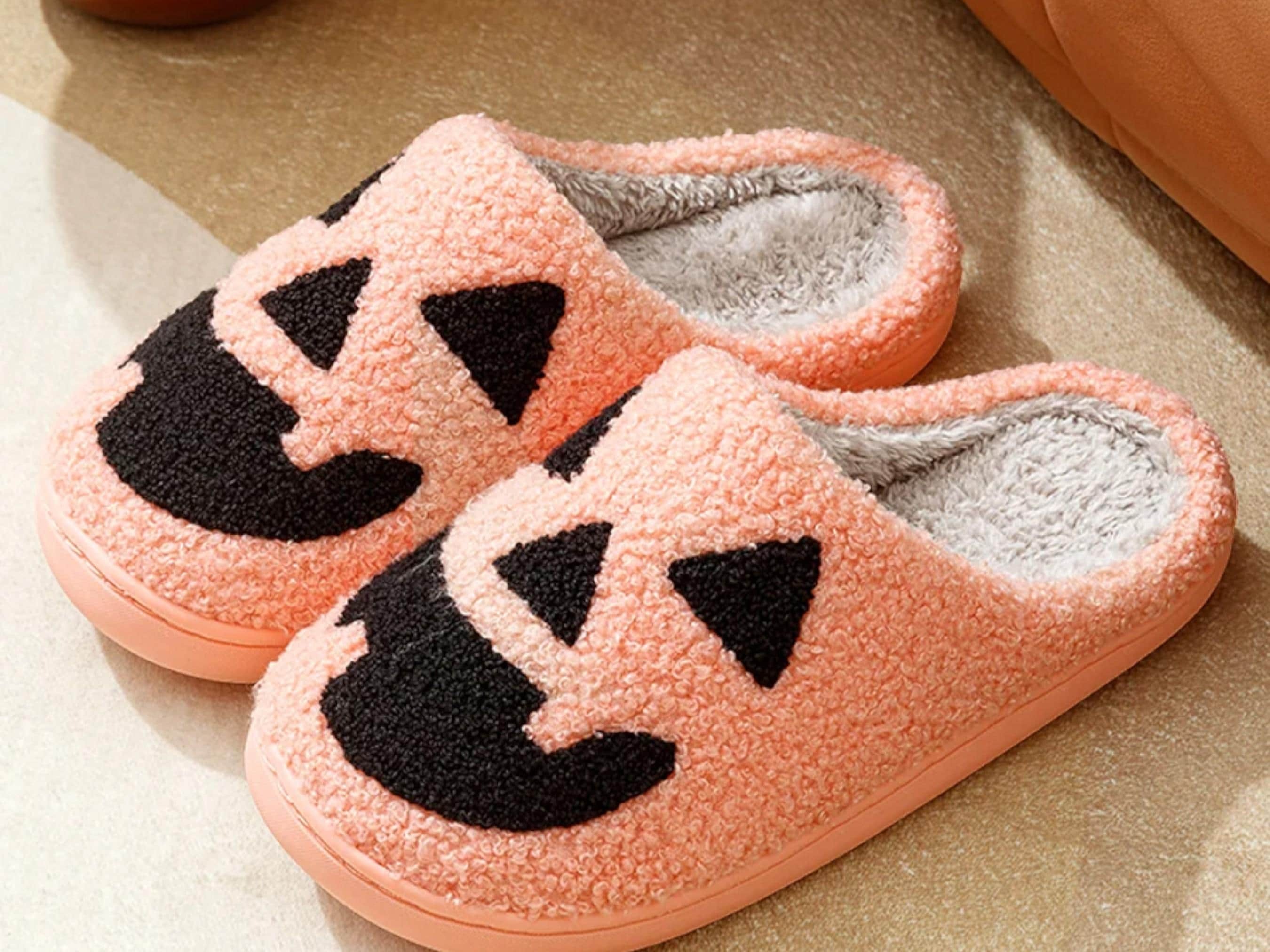 Cozy Cartoon Pumpkin Slippers for Women - Soft Cotton Indoor Shoes, Perfect Holiday Gift