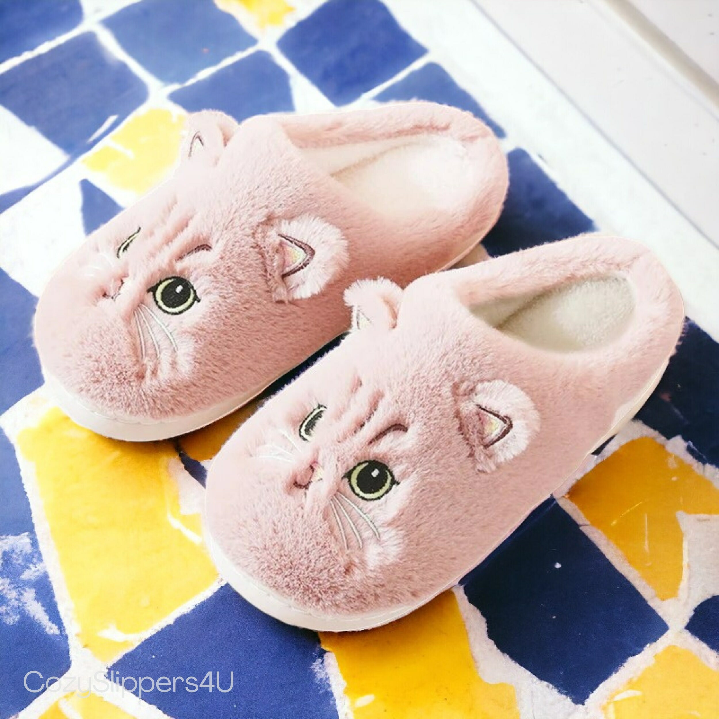 Cozy Cute Cat Slippers - Funny Pet Slides, Perfect Gifts like Christmas & Valentine