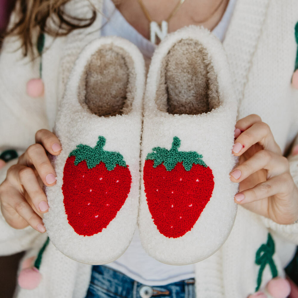 Cozy Large Strawberry Fuzzy Slippers for Women - Perfect Holiday Gift for Loved Ones