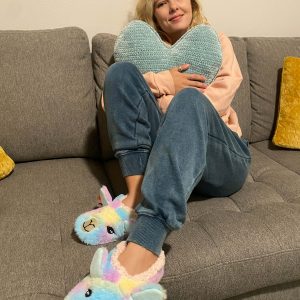 Cozy Llama Stay Slippers - Perfect Gift for Loved OnesHoliday Season