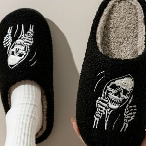 Cozy Skull Face Slippers for Women and Couples - Perfect Holiday Gift for Halloween and Christmas