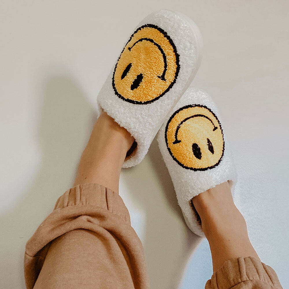 Cozy White Fuzzy Happy Face Slippers - Perfect Gift for Halloween, Christmas, Valentine