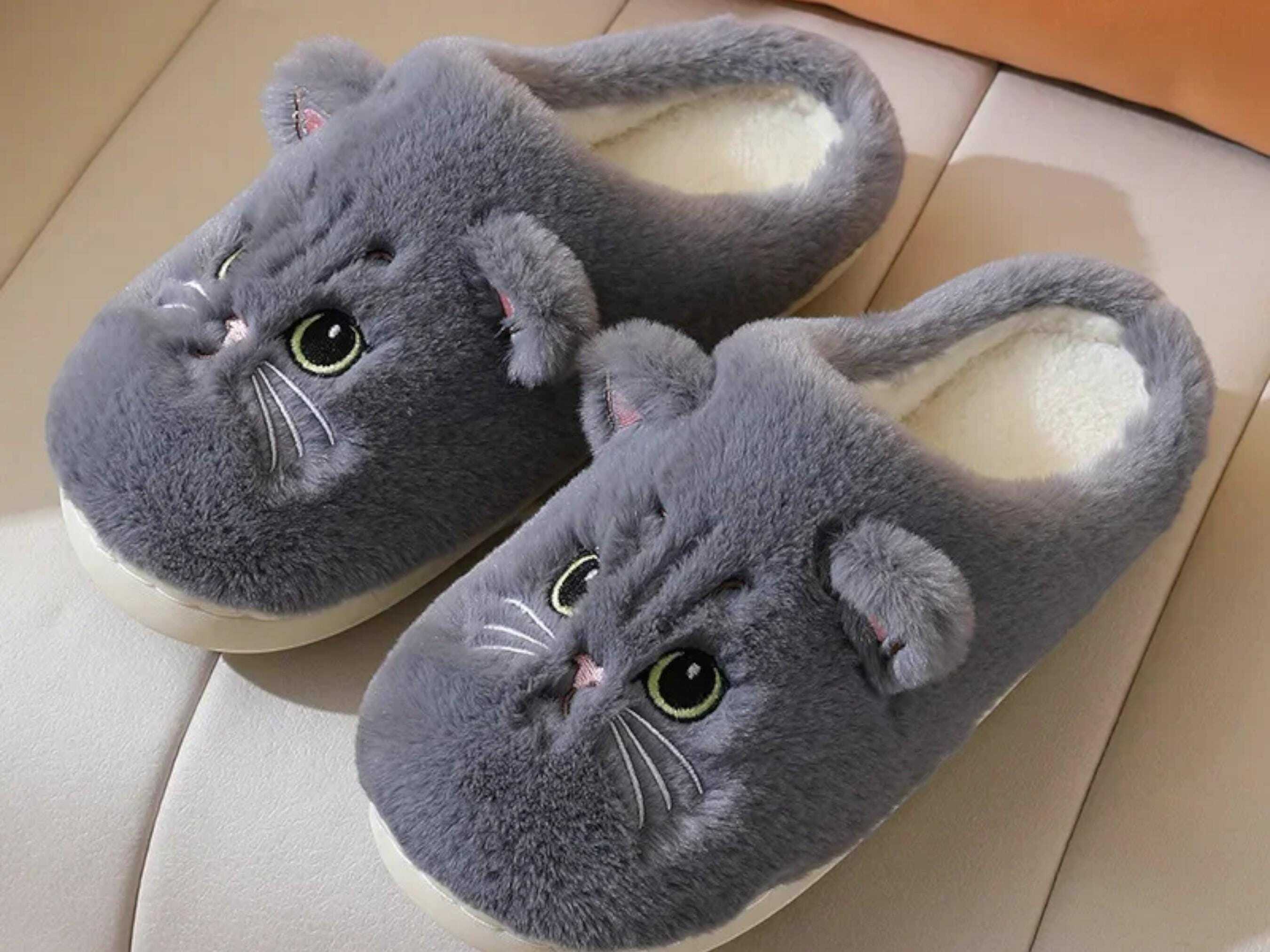 Cute Cat Fluffy Furry Slippers - Plush Platform Slides for Cozy Indoor Wear - Perfect Holiday Gift