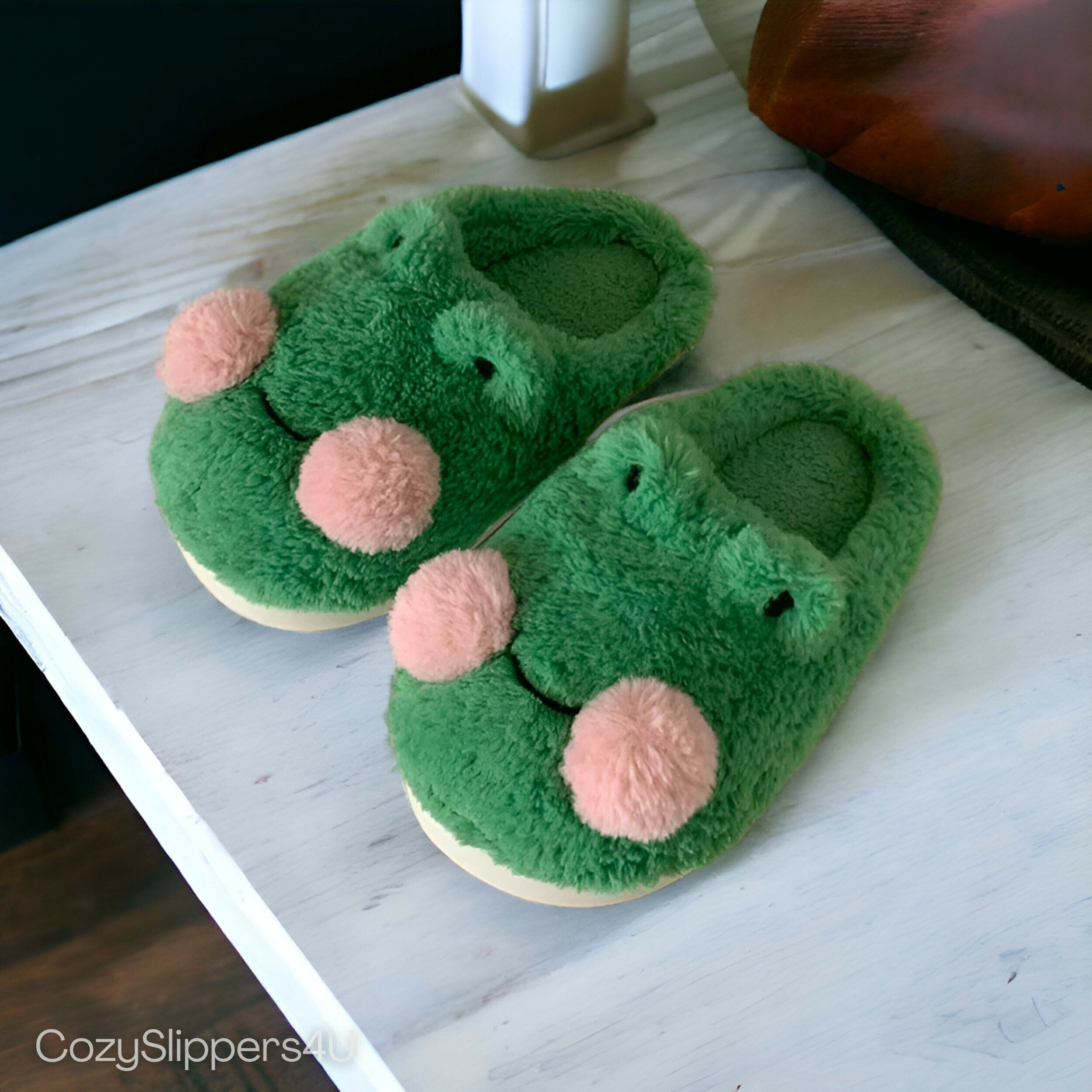 Cute Frog Slippers - Funny Animal Slides, Perfect Gift for Halloween, Christmas, Valentine