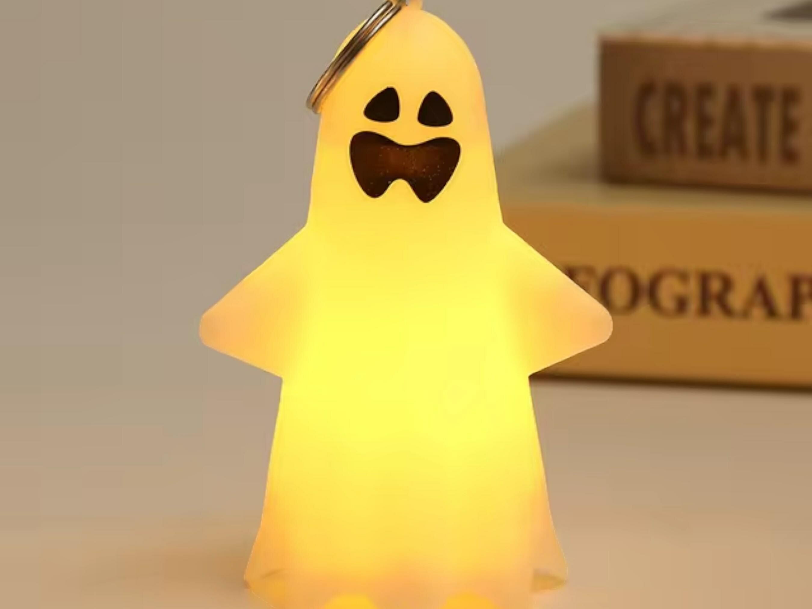 Cute Ghost LED Hanging Lamp - Spooky Pumpkin Lantern & Ghost Pendant for Halloween Decor and Gifts