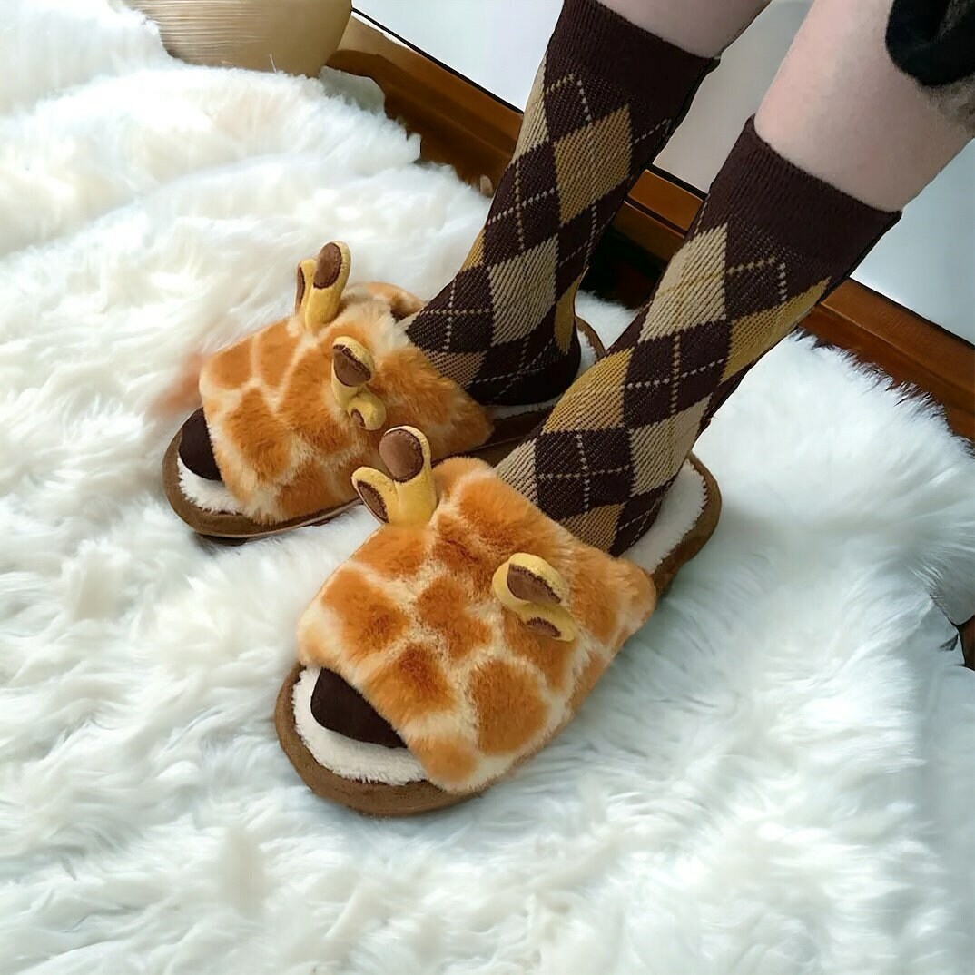 Cute Giraffe Fuzzy Slippers for Women and Men - Fluffy Animal House Slippers, Perfect Holiday Gift