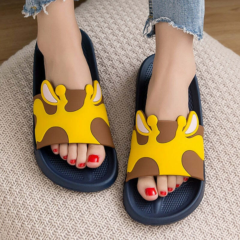 Giraffe Slippers - Cozy and Fun Gift for Loved OnesHoliday Season