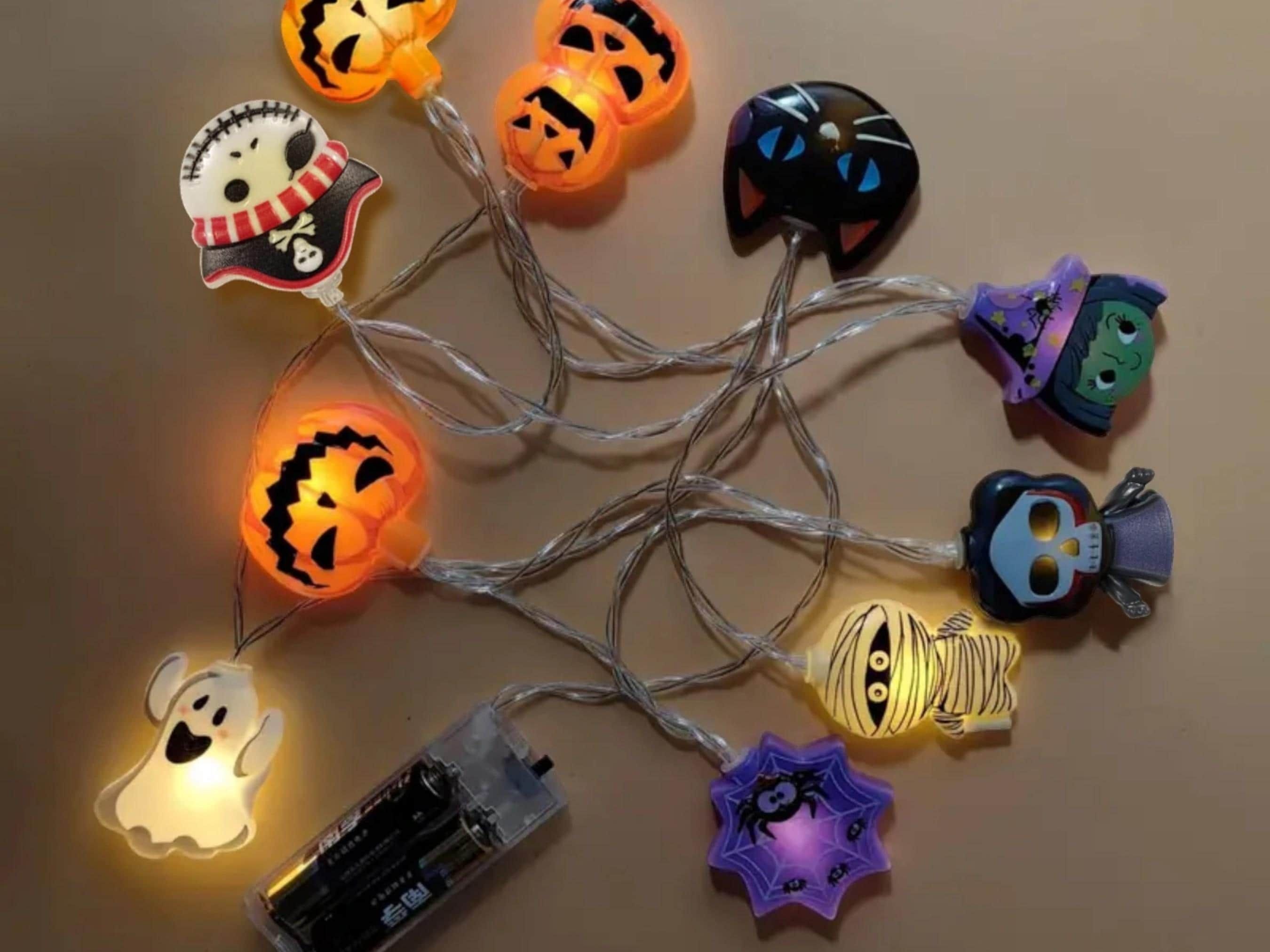 Halloween LED Battery-Powered String Lights - Ghosts, Witches, Cats, and Pumpkins for Festive Decor