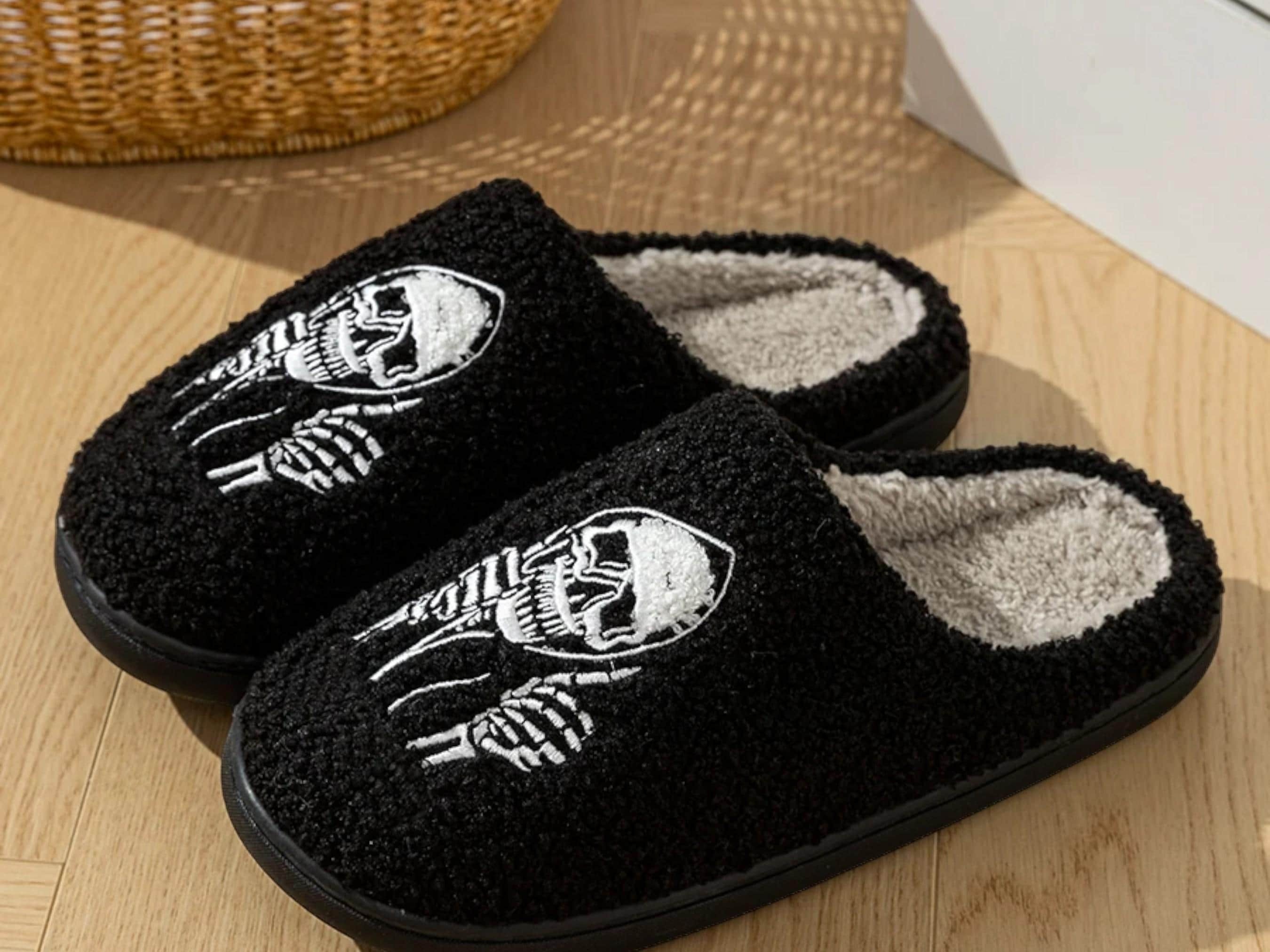 Halloween Skull Face Women's Slippers - Cozy Cotton Indoor Shoes - Perfect Gift for Couples