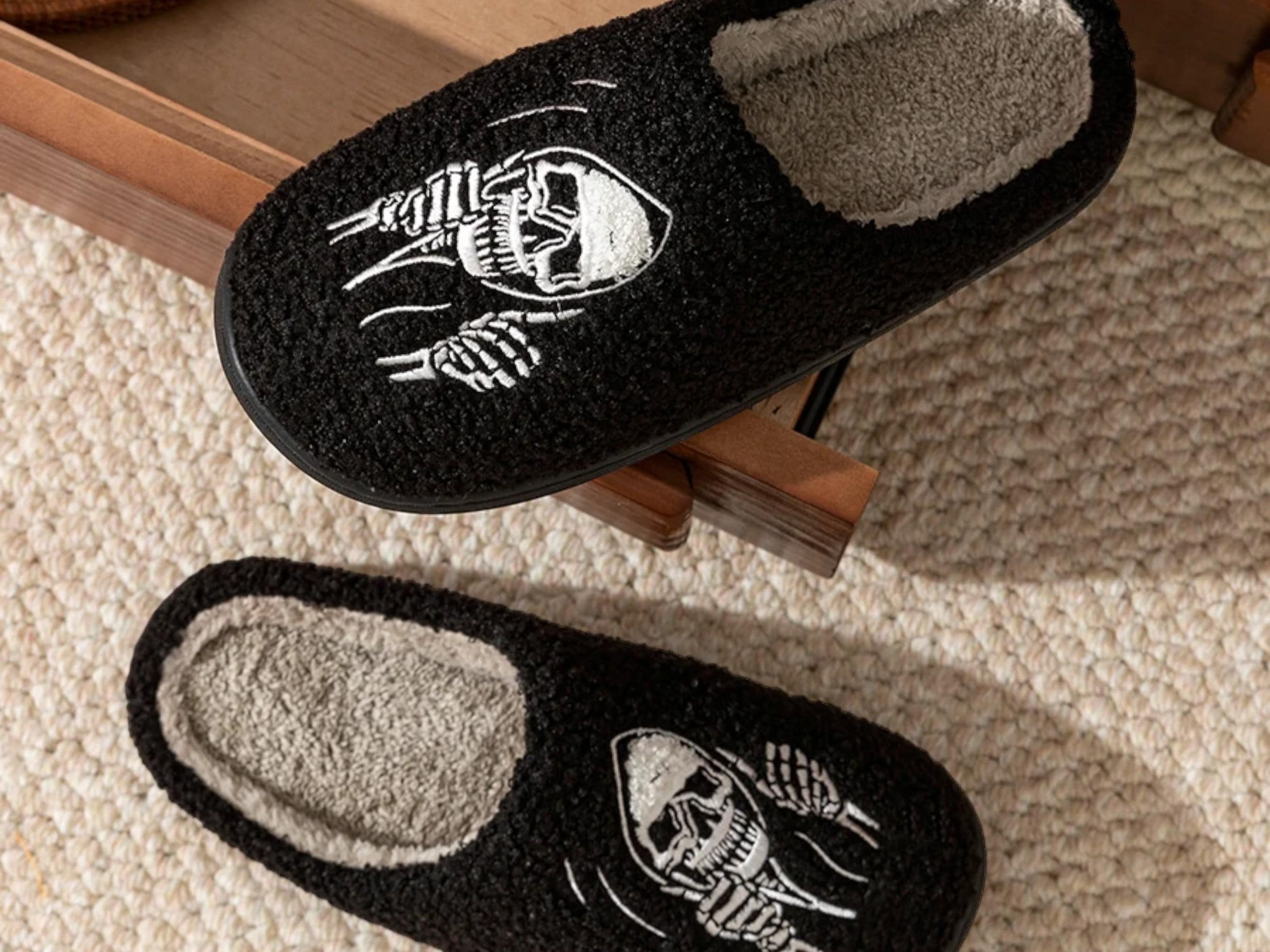 Halloween Skull Face Women's Slippers - Cozy Cotton Indoor Shoes - Perfect Gift for Couples