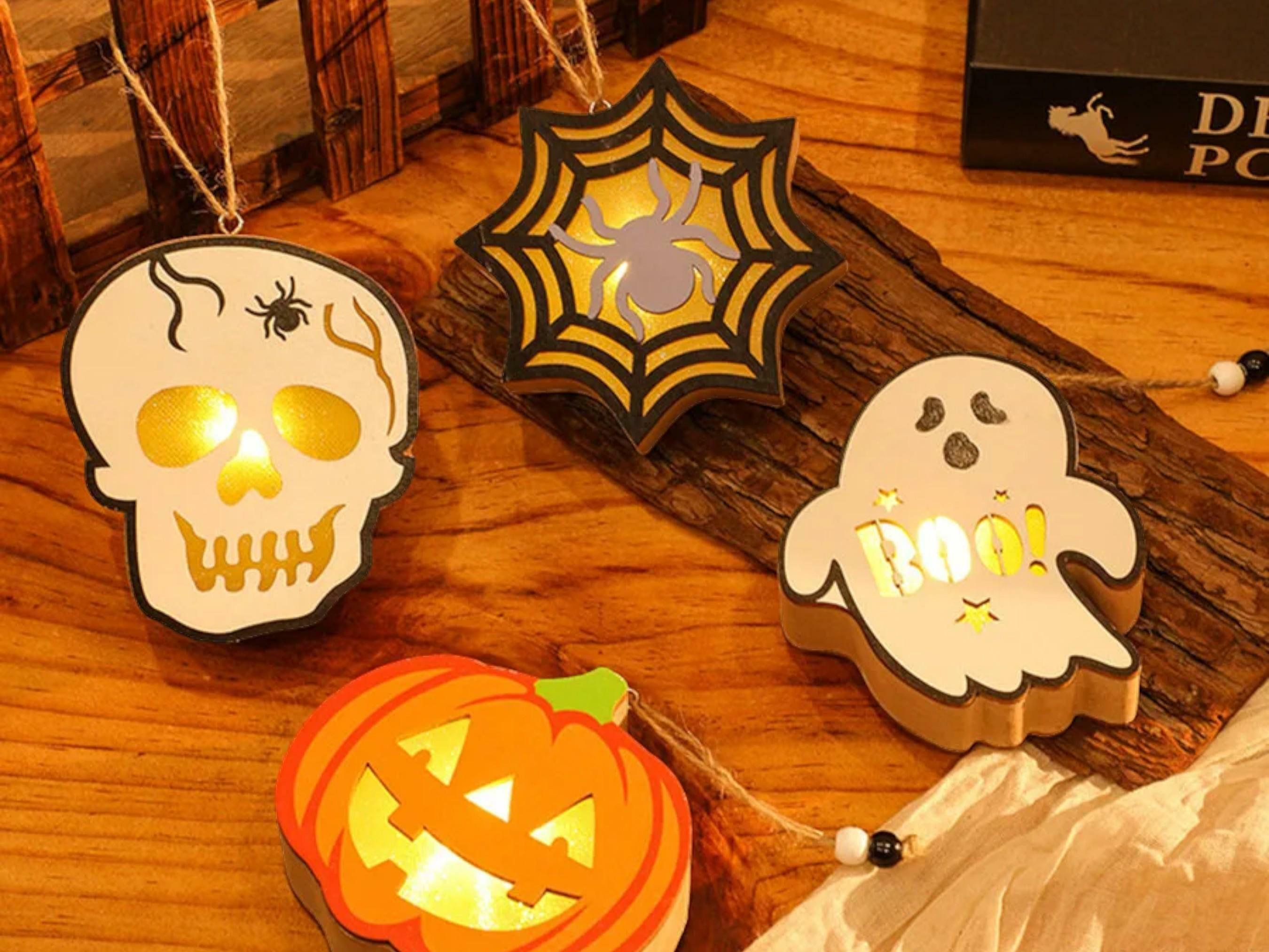 Halloween Wooden Pumpkin Lantern - Handheld Skull & Spider Nightlight Keychain Gift for Lovers