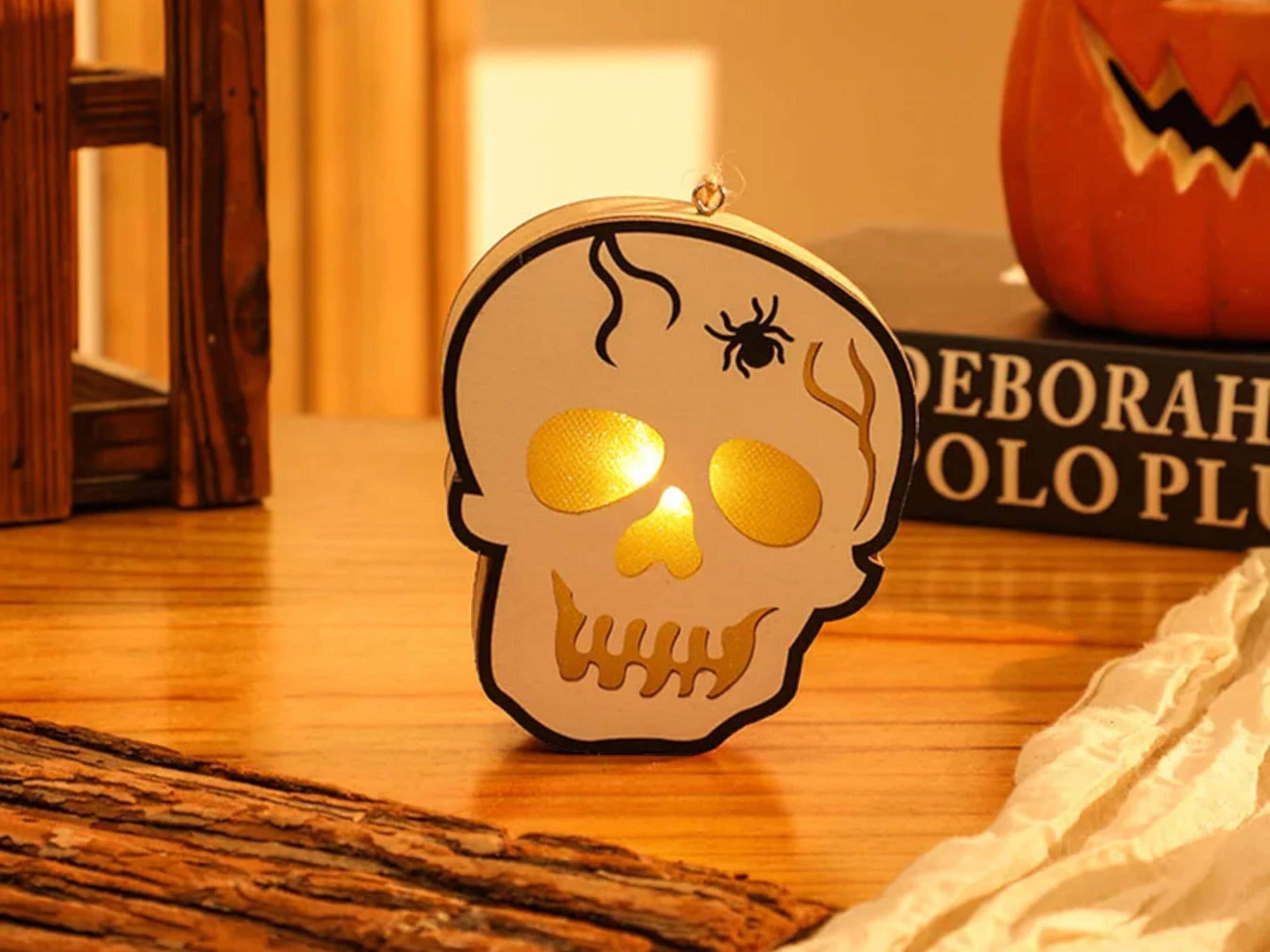 Halloween Wooden Pumpkin Lantern - Handheld Skull & Spider Nightlight Keychain Gift for Lovers