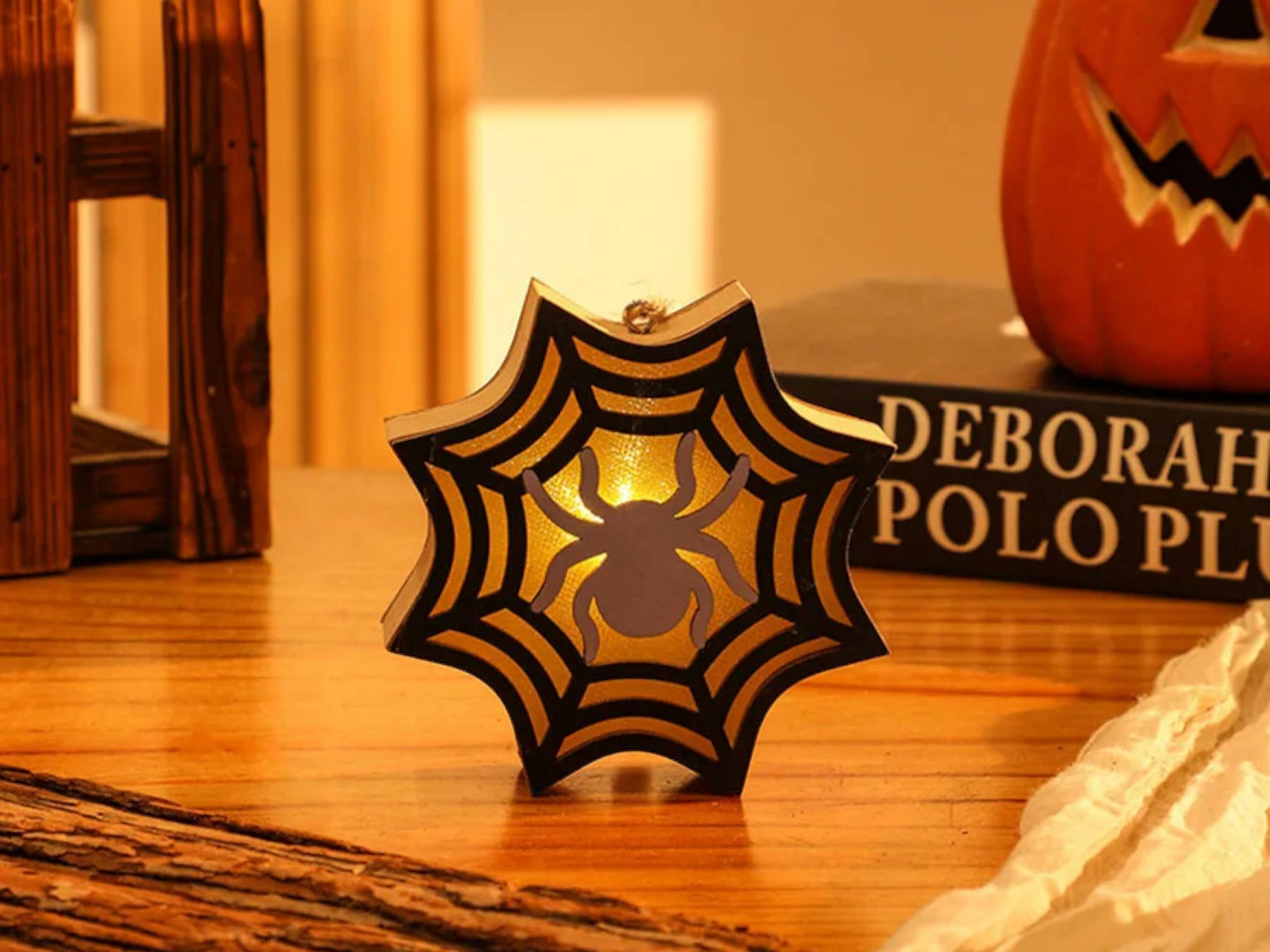 Halloween Wooden Pumpkin Lantern - Handheld Skull & Spider Nightlight Keychain Gift for Lovers