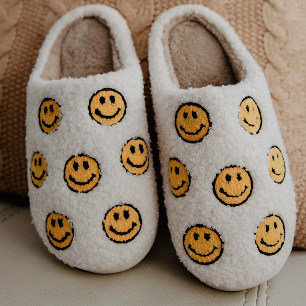 Happy Face Sherpa Slippers - Cozy Gift for Loved OnesHoliday Season