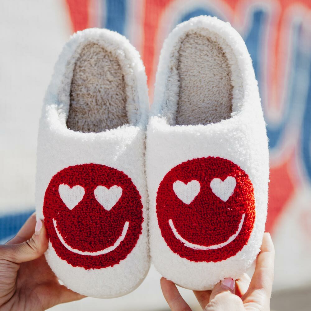 Heart Eyes Red Happy Face Slippers - Perfect Gift for Halloween, Christmas, Valentine