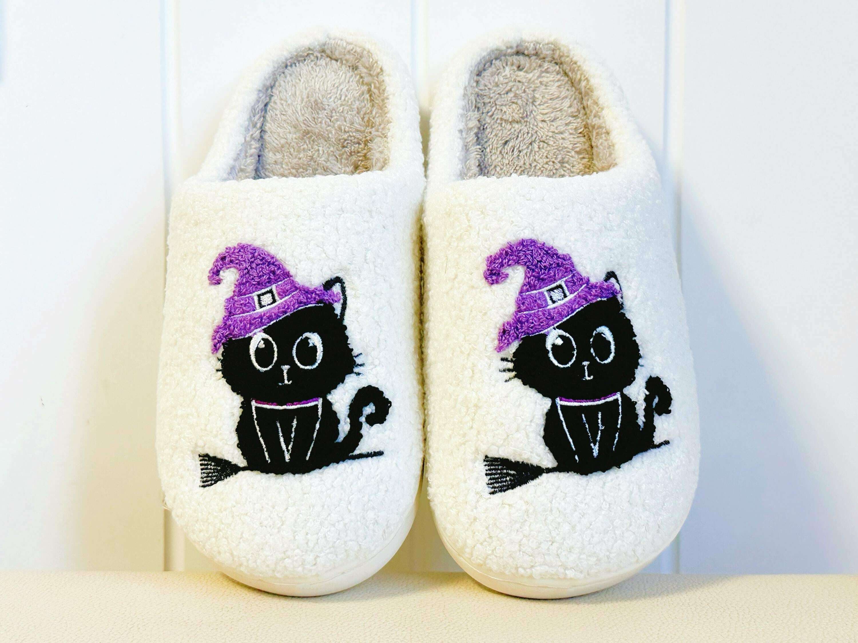 Magic Hat Cat Women’s Slippers - Cozy Kitten Shoes for Halloween, Christmas, and Valentine Gifts