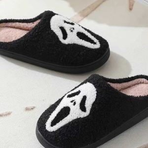 Skull Cartoon Winter Cotton Slippers - Cozy Plush Indoor Footwear for Couples - Ideal Halloween Gift